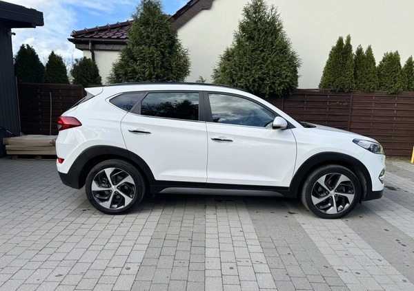 Hyundai Tucson cena 82900 przebieg: 131700, rok produkcji 2016 z Sieradz małe 529